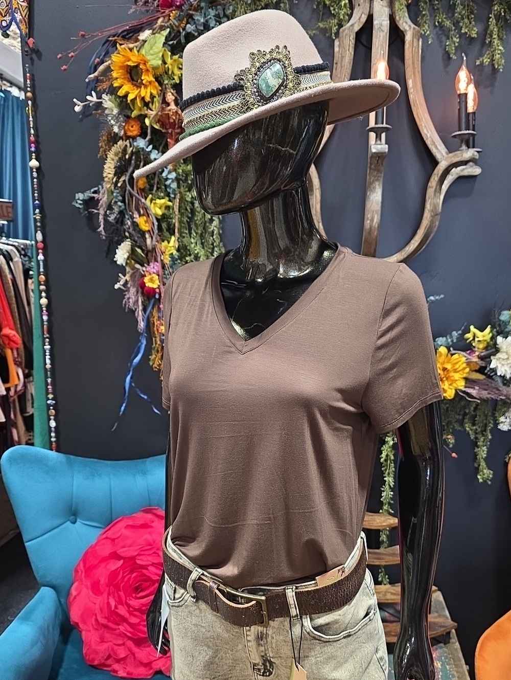 Green Envelope Brown V-Neck Short Sleeve Tee